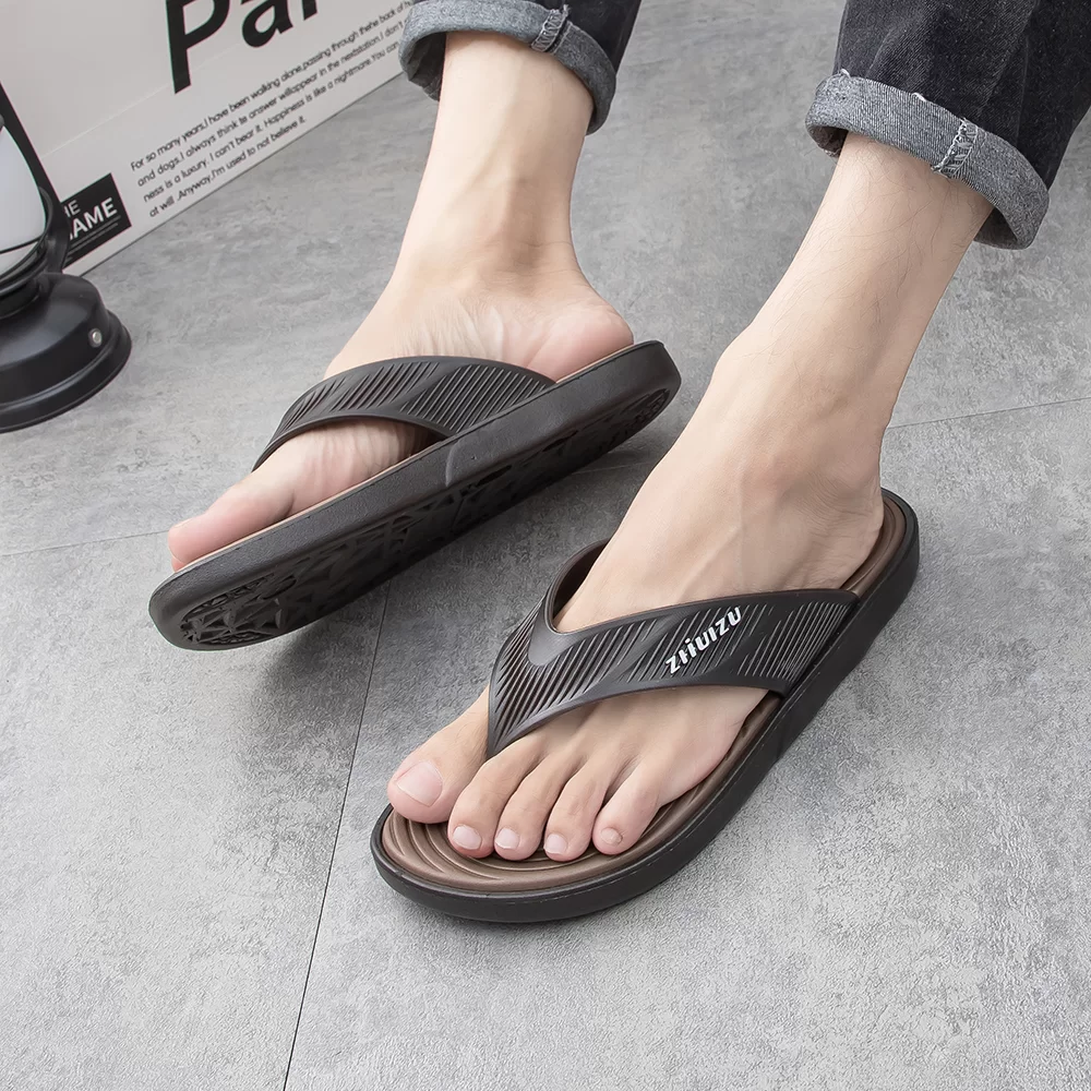 Men’s Textured Flip Flops – Lightweight PVC Summer Beach Sandals